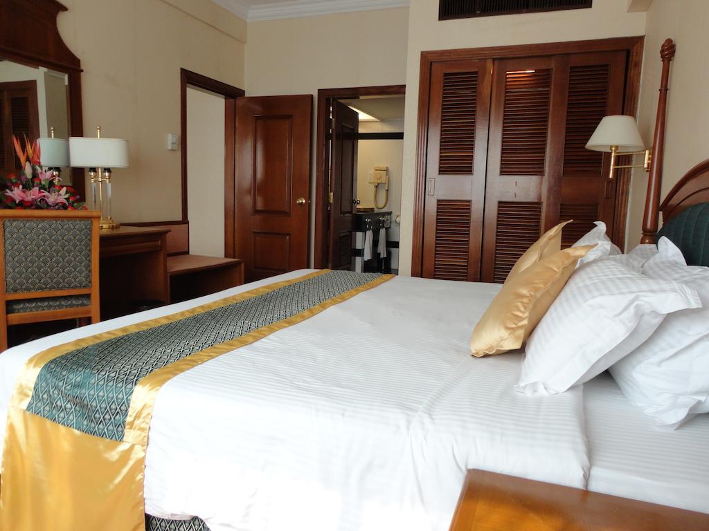 Star Hotel Guangzhou Room photo